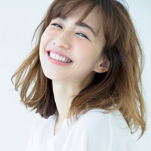 優木まおみ